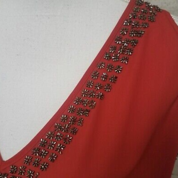PARKER RED 100% SILK COLD SHOULDER TOP BEADED SIZE L - Picture 2 of 11